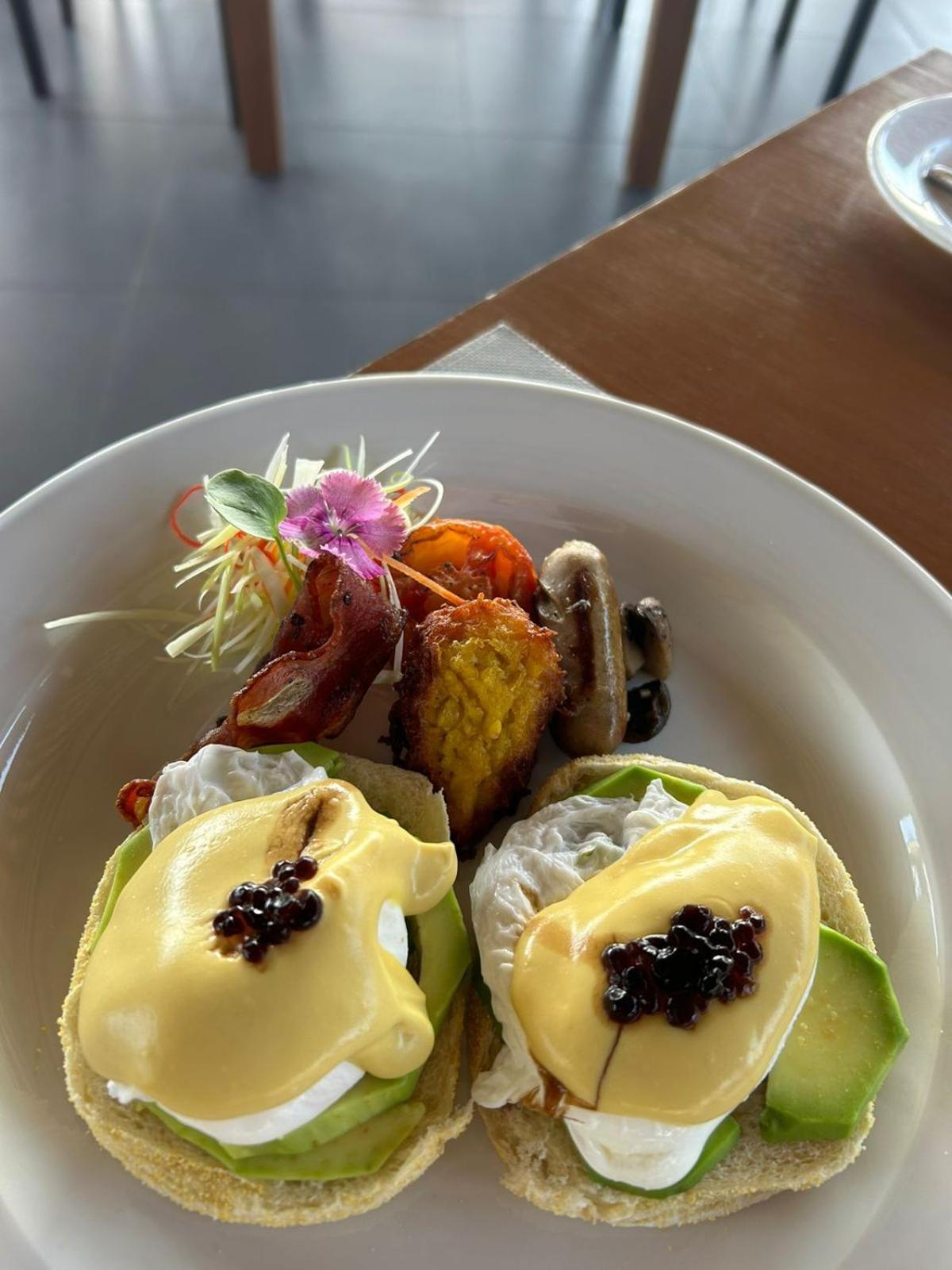 Tapa Agung View Hotel Menanga ภายนอก รูปภาพ